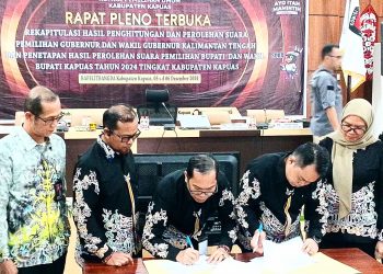Rapat Pleno KPU Kapuas Tetapkan Wiyatno-Dodo Raih 53.367 Suara