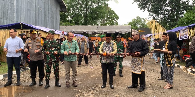 Aruh Sastra Kalsel XXI Resmi Dibuka, Momentum Strategis Memperkuat Literasi Budaya
