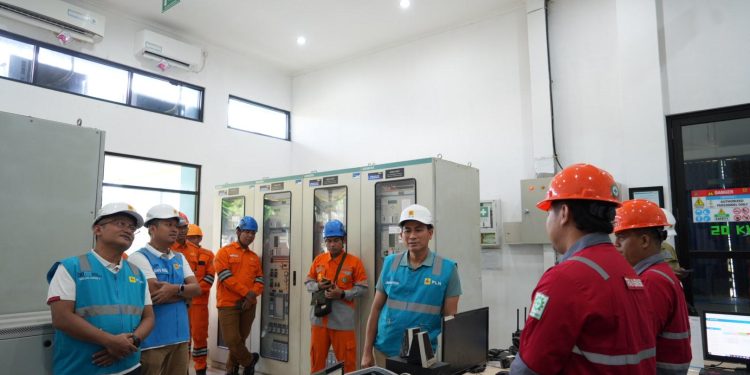 Tingkatkan Kepedulian terhadap Aset dan Personel, PLN Inspeksi Infrastrukur Kelistrikan Kalteng Jelang Siaga Natal dan Tahun Baru
