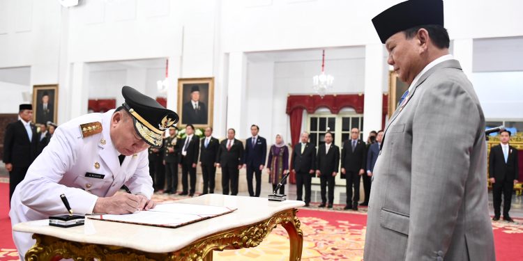 Presiden Prabowo Lantik H Muhidin sebagai Gubernur Kalsel