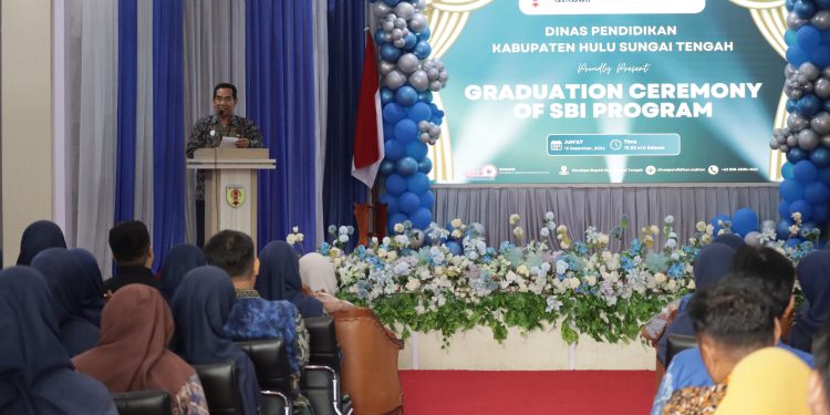 Disdik HST Gelar Seremonial Kelulusan Program Sekolah Berbahasa Inggris