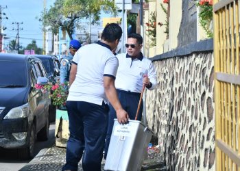 Perkuat Toleransi Umat Beragama, Danlanal Kotabaru Pimpin Baksos Bersih-bersih Gereja