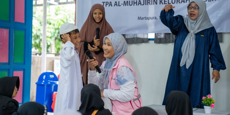 Srikandi Sahabat Anak Berbagi Kebahagiaan di TPA Al-Muhajrin