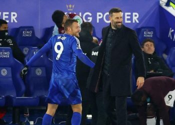 Ruud Van Nistelrooy Menang di Laga Debut Bersama Leicester