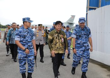 Roy Rizali Anwar Sambut Kedatangan KSAU di Syamsudin Noor Banjarbaru