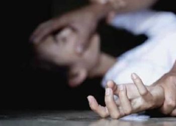 Gadis Belasan Tahun di Banjarmasin Dipaksa Masuk Kamar, Lalu Disetubuhi