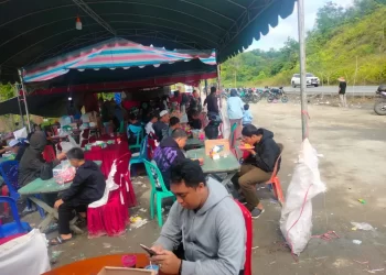 Arus Balik, Rest Area KM 62 Kecamatan Mentewe Ramai Dikunjungi Jemaah