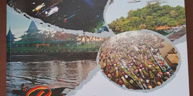 Buku Bumi Lambung Mangkurat–Bentangan Zamrud Terbit di HPN 2025 Kalsel