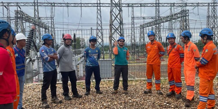 Jaga Keandalan Listrik Selama Natal dan Tahun Baru, PLN Perkuat Peralatan Anti Petir