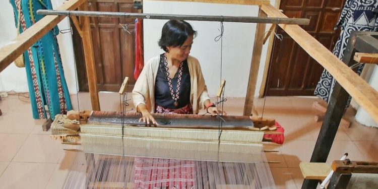 Dukung Pembangunan Keberlanjutan di Kalimantan, PLN Hadirkan 15 Program TJSL di Sepanjang Tahun 2024