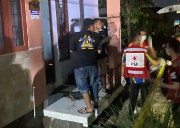 Beberapa Hari Tak Keluar Rumah, Pria Paruh Baya Ini Ditemukan Membusuk di Ruang Tamu