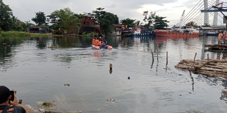 Geger! Seorang Pria Diduga Tenggelam di Sungai Alalak