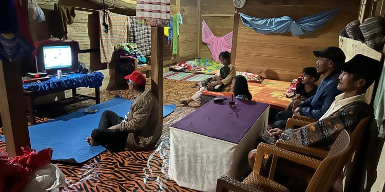 Wujud Negara Hadir, Pemerintah dan PLN Berhasil Listriki 99,92 Persen Desa di Seluruh Indonesia