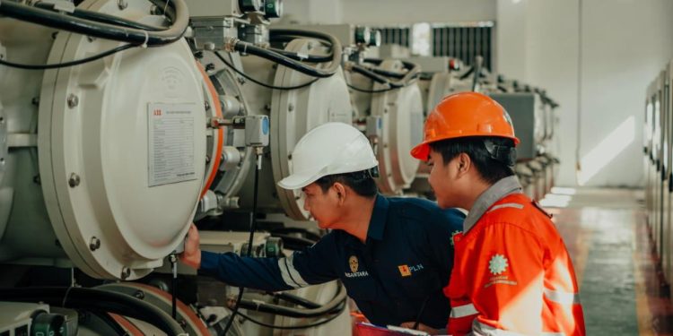 Pesatnya Pertumbuhan Ekonomi Daerah di Kalimantan, PLN Catatkan 15% Pertumbuhan Listrik di Tahun 2024