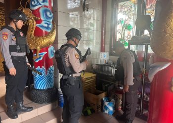 Sambut Imlek, Polres Kotabaru Sterilisasi Klenteng An Hwa Tian