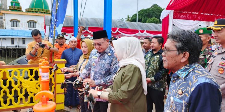 Sayed Jafar Resmikan Dermaga Terpadu di Pulau Laut Sigam