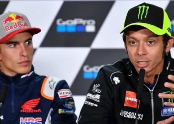Valentino Rossi Bakal Sering Hadiri MotoGP 2025, Ingin Ganggu Marc Marquez?