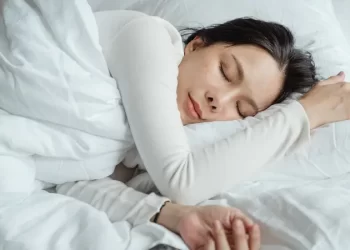 Lama Waktu Tidur Terbaik Usia 40an, Agar Tetap Sehat dan Bugar