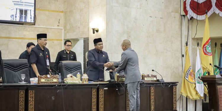 DPRD Kalsel Sepakati Usulan Raperda Pedoman Pembentukan Produk Hukum Daerah