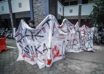 PENASTRI Kecam Pembatalan Pertunjukan Teater ‘Wawancara dengan Mulyono’