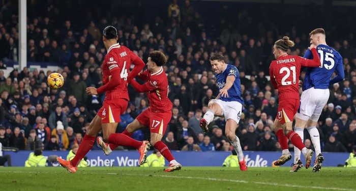 Hasil Liga Inggris: Gol Injury Time, Everton Tahan Imbang Liverpool