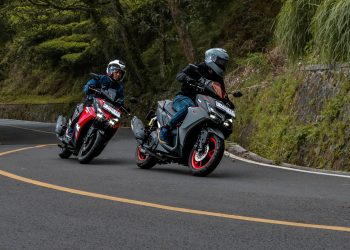 Keunggulan Ini yang Bikin AEROX ALPHA Semakin Stabil dan Lincah Saat Dikendarai