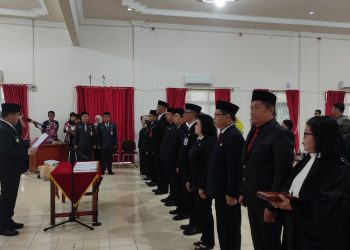 Penjabat Bupati Barito Selatan Kukuhkan 10 Pejabat Pimpinan Tinggi Pratama
