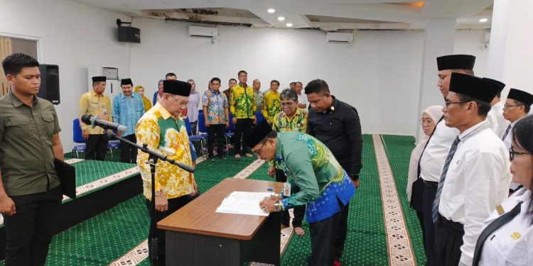 Sayed Jafar Kukuhkan Pejabat Struktural dan Kepala Sekolah
