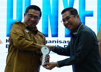 Serahkan Kunci Sekretariat Bersama Khatib Dayan, Ini Pesan Ibnu Sina