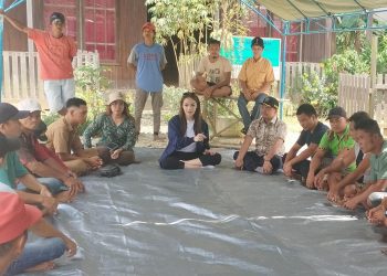 Legislator Nasdem Serahkan Bantuan untuk Warga Terdampak Banjir di Dusun Mumput