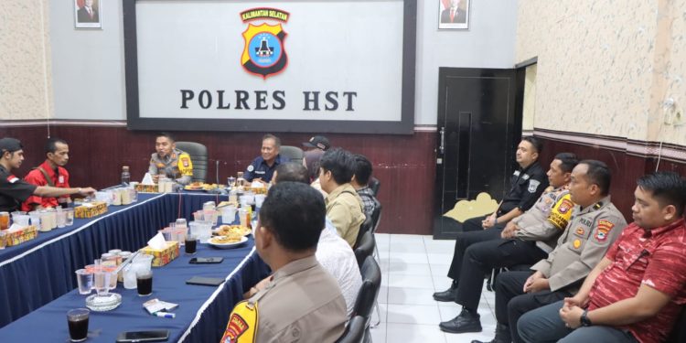 Coffe Morning Bersama Wartawan, Kapolres HST: Pers Turut Berperan Menjaga Kamtibmas
