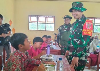 Program TMMD Ke-123, Uji Coba Makan Bergizi Menyasar Sejumlah SD di Desa Talusi