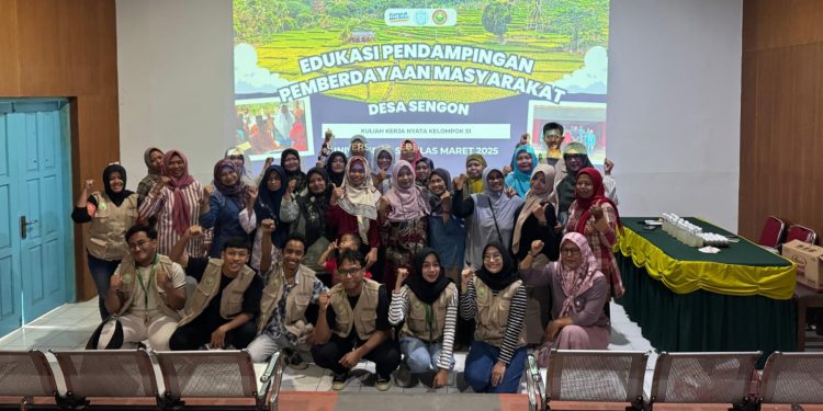 Dukung Pertanian Ramah Lingkungan, Tim KKN UNS Kelompok 51 Gelar Pelatihan Pembuatan Pupuk Organik Cair Jadam Microbial Solution dan Pestisida Organik