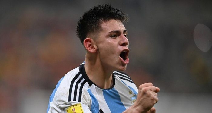 Sudah Gabung Man City, Echeverri Berharap Tak Lama Adaptasi