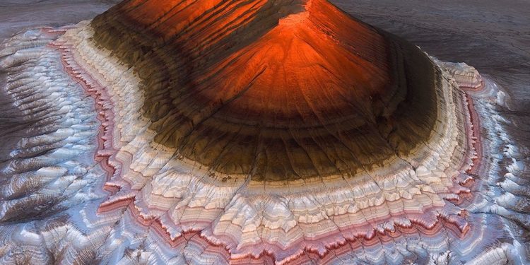 Pesona Gunung Bokty di Kazakhstan, Penampakannya bak Kue Lapis