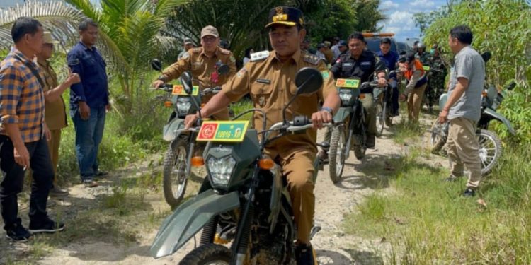 Khristianto Yudha Tinjau Jalan Rusak di Dua Kecamatan