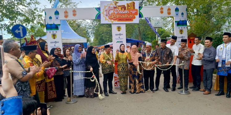 Resmi Dibuka Bupati Samsul Rizal, 62 Lapak Kuliner Meriahkan Pasar Ramadan