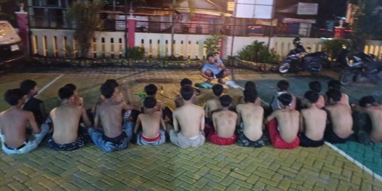 21 Remaja Terjaring Razia Buser Banjarmasin Selatan, Ditemukan Sajam dan Busur Panah