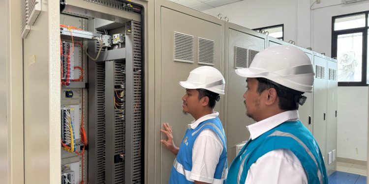PLN Perkuat Keandalan Kelistrikan di Kalimantan Melalui Peninjauan Infrastruktur