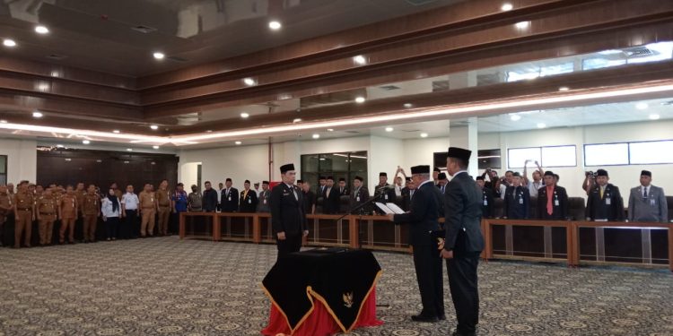 Bupati Kotabaru Lantik Pj Sekda dan Lakukan Penanaman Pohon