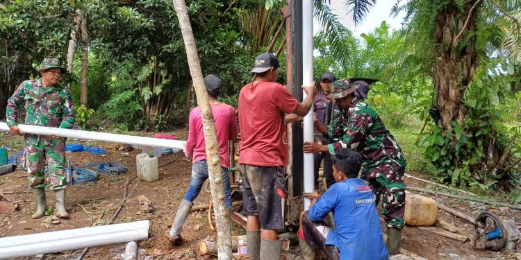 Satgas TMMD Ke-123 Membuat Sumur Bor untuk Masyarakat Desa Talusi