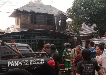 Rumah Berlantai Dua di Pulau Laut Banjarmasin Terbakar