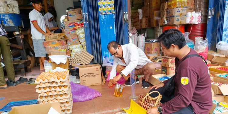 Sikapi Temuan Minyakita Kurang 1 Liter, Disdag HST Sidak Pasar Keramat Barabai