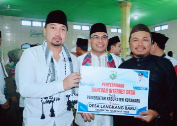 Wakil Bupati Kotabaru Serahkan Bantuan untuk Masyarakat Pulau Laut Timur dan Pulau Sebuku