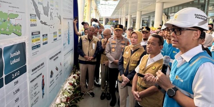 Kunjungi SPKLU di Banten, Menteri ESDM Apresiasi Kesiapan PLN Sambut Mudik Lebaran 2025