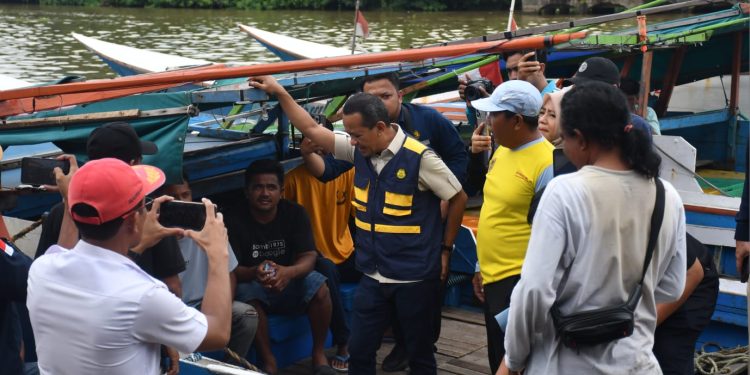 Menteri ESDM Pastikan Alokasi BBM untuk Nelayan Banjarmasin Tercukupi