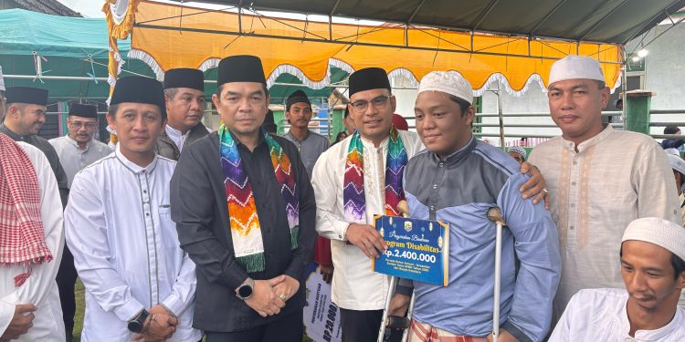 Arungi Lautan, Pemkab Kotabaru Berbagi Keberkahan di Kelumpang Utara