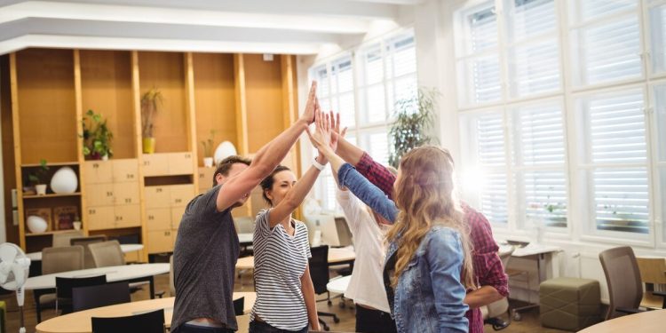 5 Kiat Jaga Stamina Tetap Fit saat Bekerja Sambil Puasa di Bulan Ramadhan