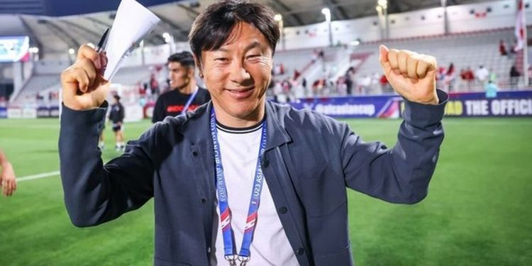 Shin Tae-yong Diisukan Jadi Pelatih ASEAN All Star vs Manchester United