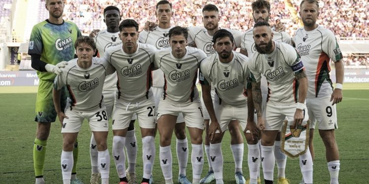 Ditahan Venezia 0-0, Pelatih Atalanta Puji Performa Jay Idzes Cs